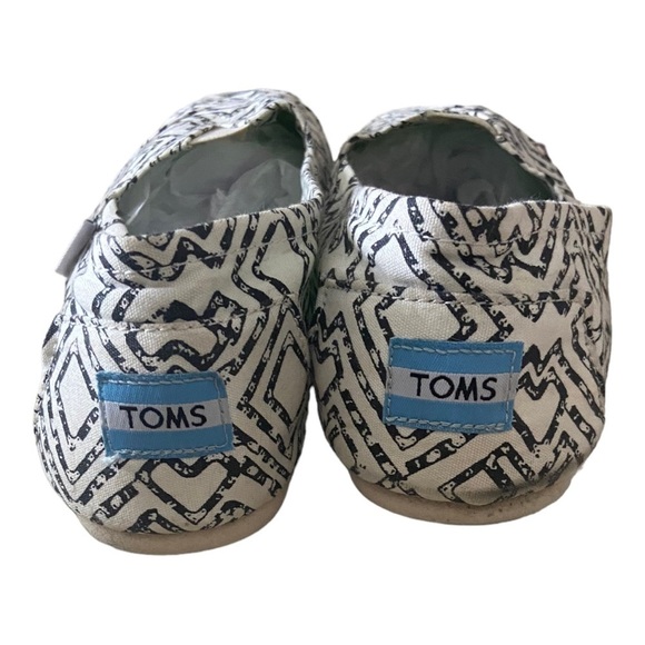 ❤️TOMS ALPARGATA AZTEC PRINT ~ 9.5 - Picture 2 of 7